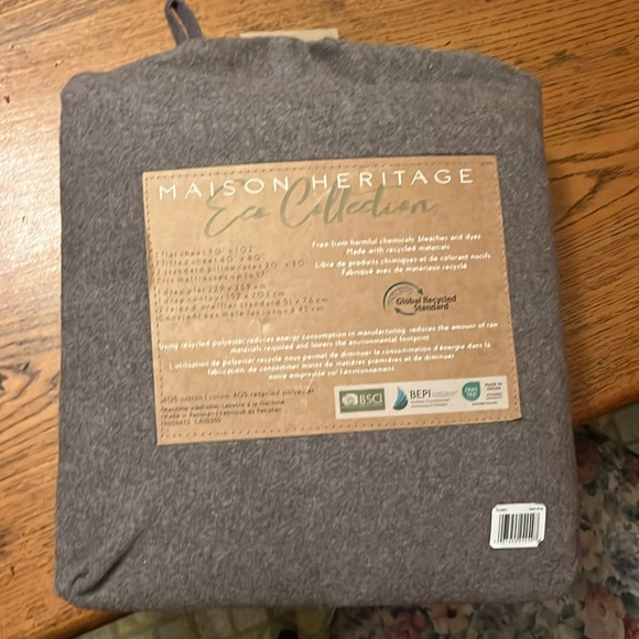 Brand new Maison Heritage Eco Collection flannel sheet set - Picture 7 of 16